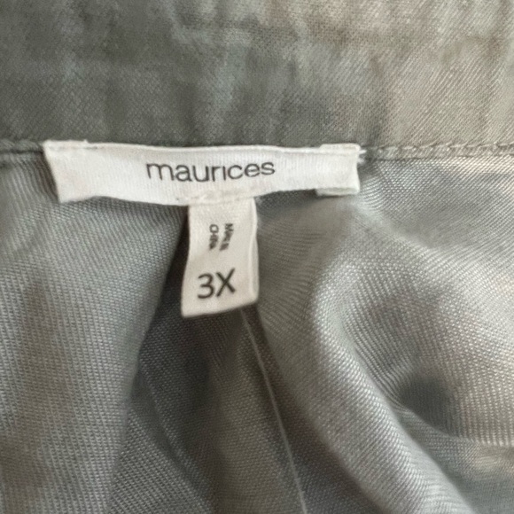 Maurice’s Women’s Button Down Shirt - Picture 4 of 6